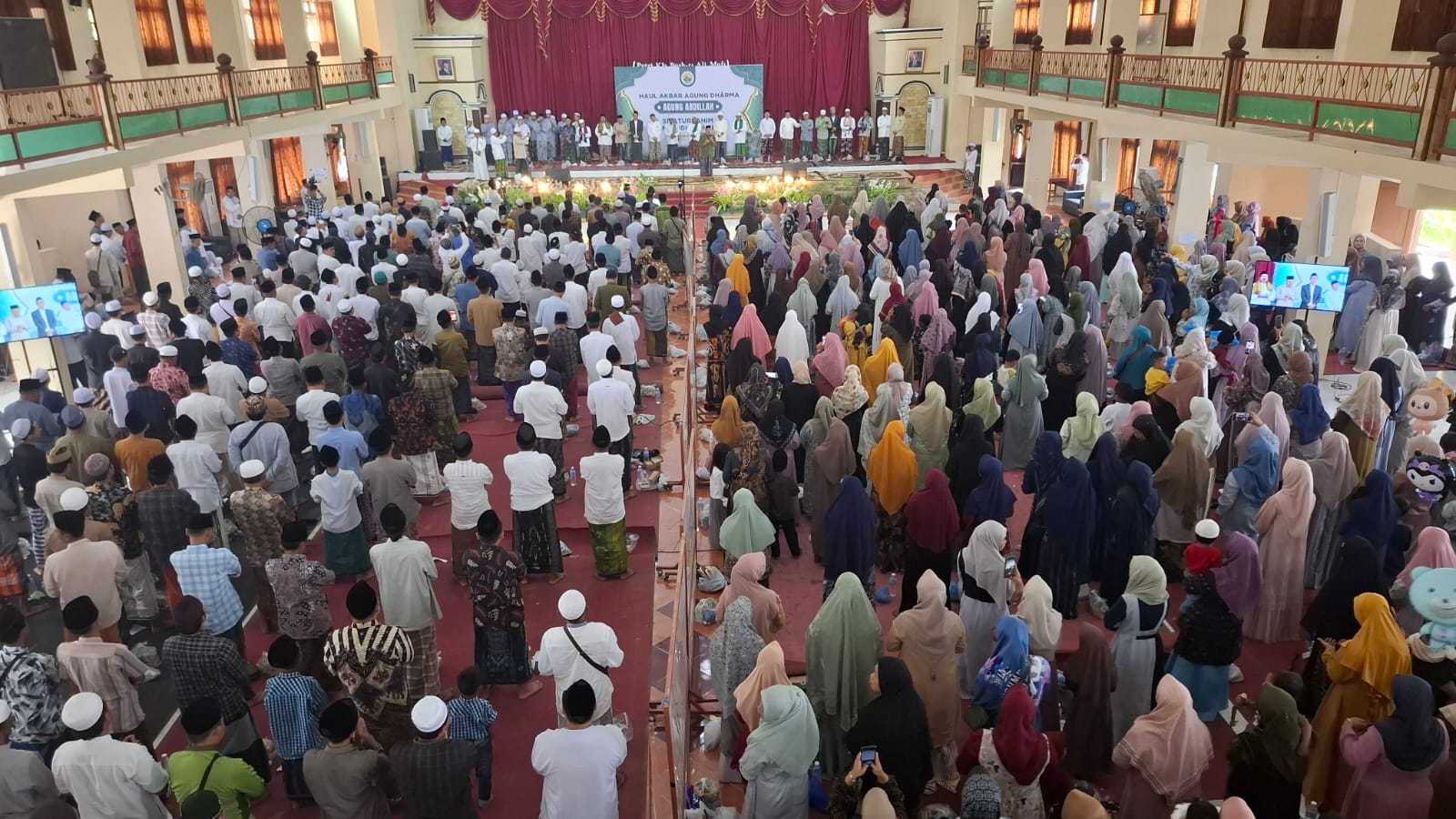 Ribuan Bani Agung Abdillah Padati Haul Akbar Agung Abdillah ke-41 di Ponpes Annuqayah Ribuan Bani Agung Abdillah Padati Haul Akbar Agung Abdillah ke-41 di Ponpes Annuqayah