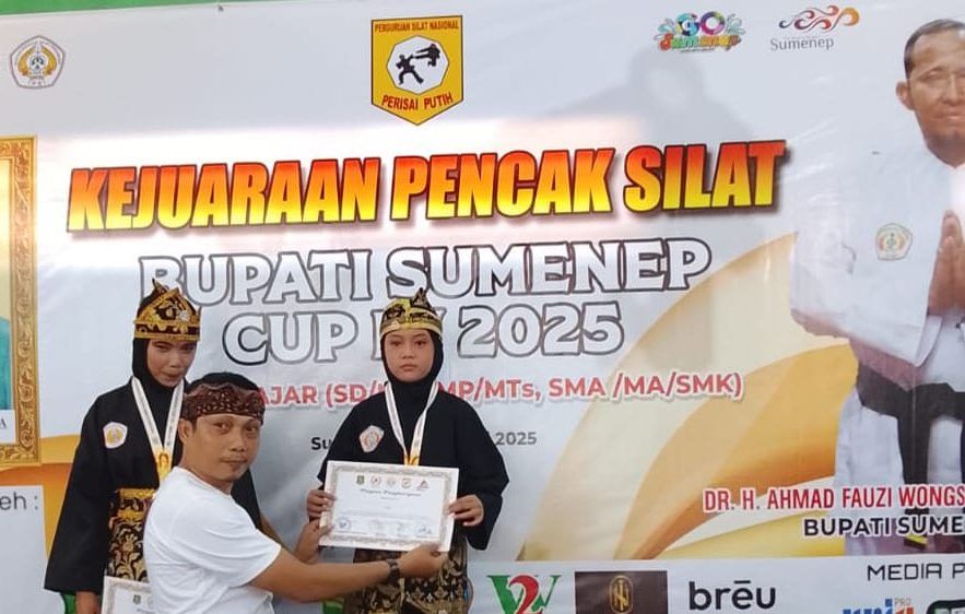 Siswi MIN 2 Sumenep Juara 1 Kejuaraan Pencak Silat Bupati Cup IV