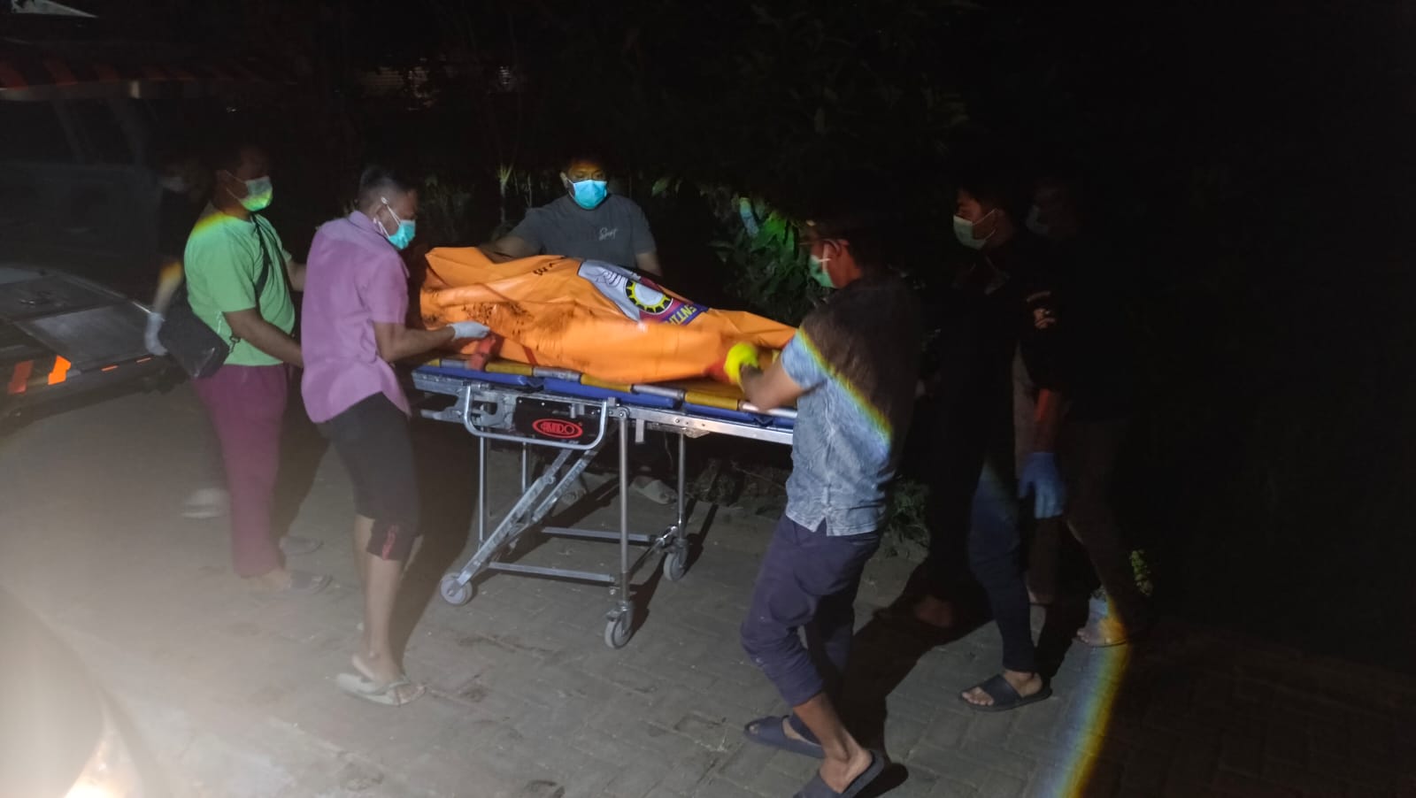 Warga Batuan Geger! Bau Busuk Ungkap Penemuan Jasad Pria di Rumah Kontrakan