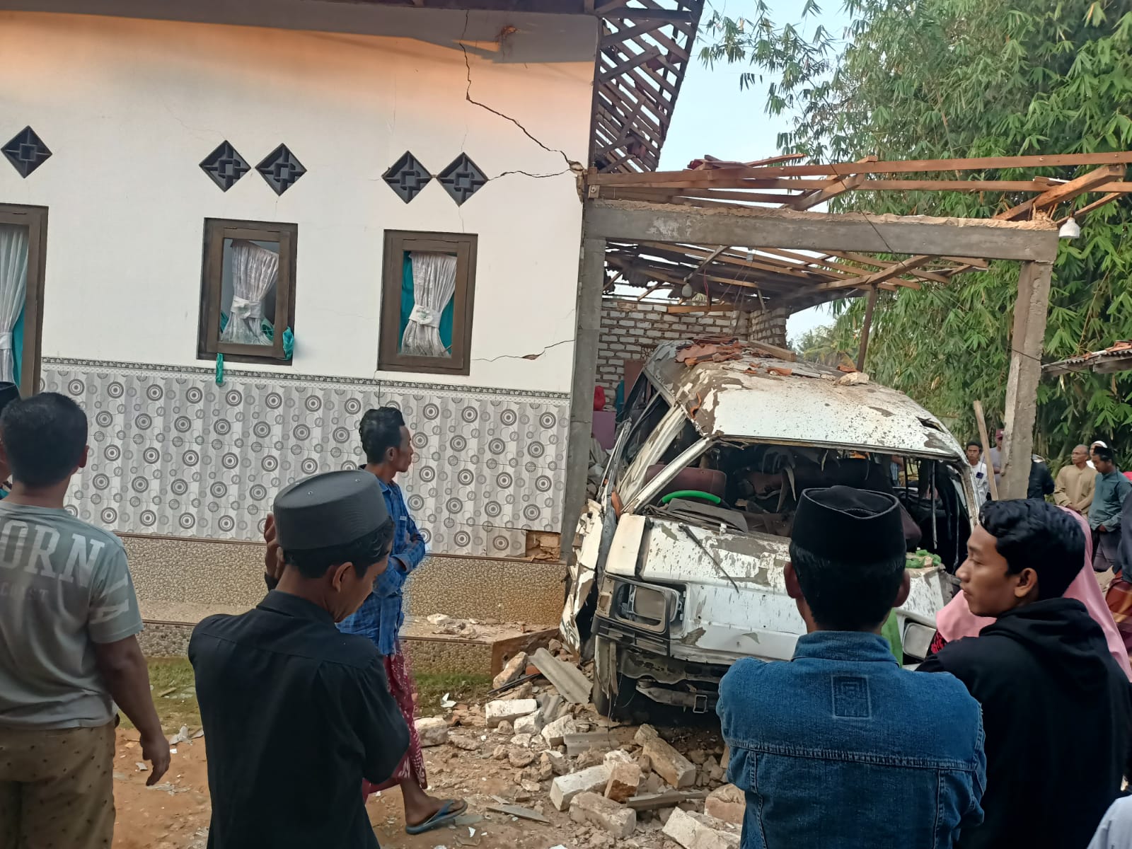 MISTERI DENTUMAN DI SUMENEP: Tim Elit Diterjunkan, Operasi Intelijen Dimulai