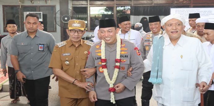 Kapolri ‘Sowan’ ke Pesantren Madura: Rangkul Ulama, Perkuat Stabilitas Bangsa di Tengah Tantangan