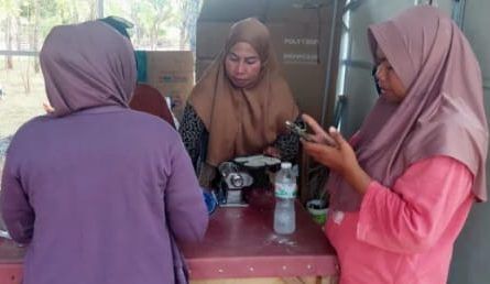 Dari Laut Giligenting Langsung ke Meja Anda: Kerupuk Teri Krispi, Camilan Ikonik Baru dari Sumenep!