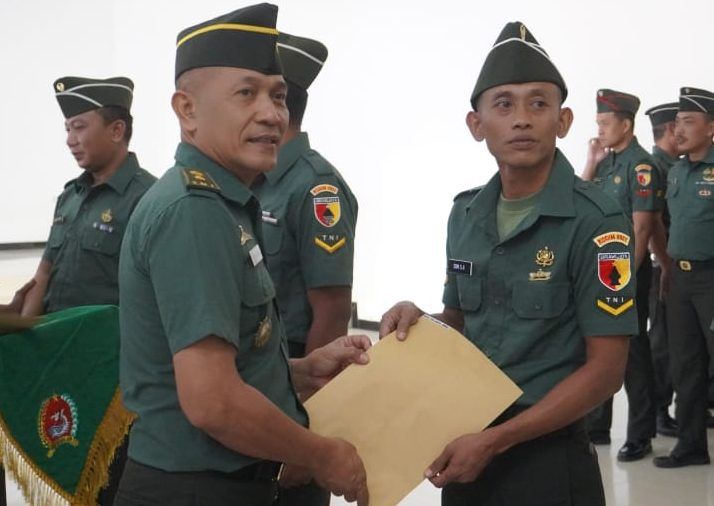 Enam Prajurit Kodim 0827/Sumenep Pindah Tugas, Kasdim Beri Penghargaan Tinggi
