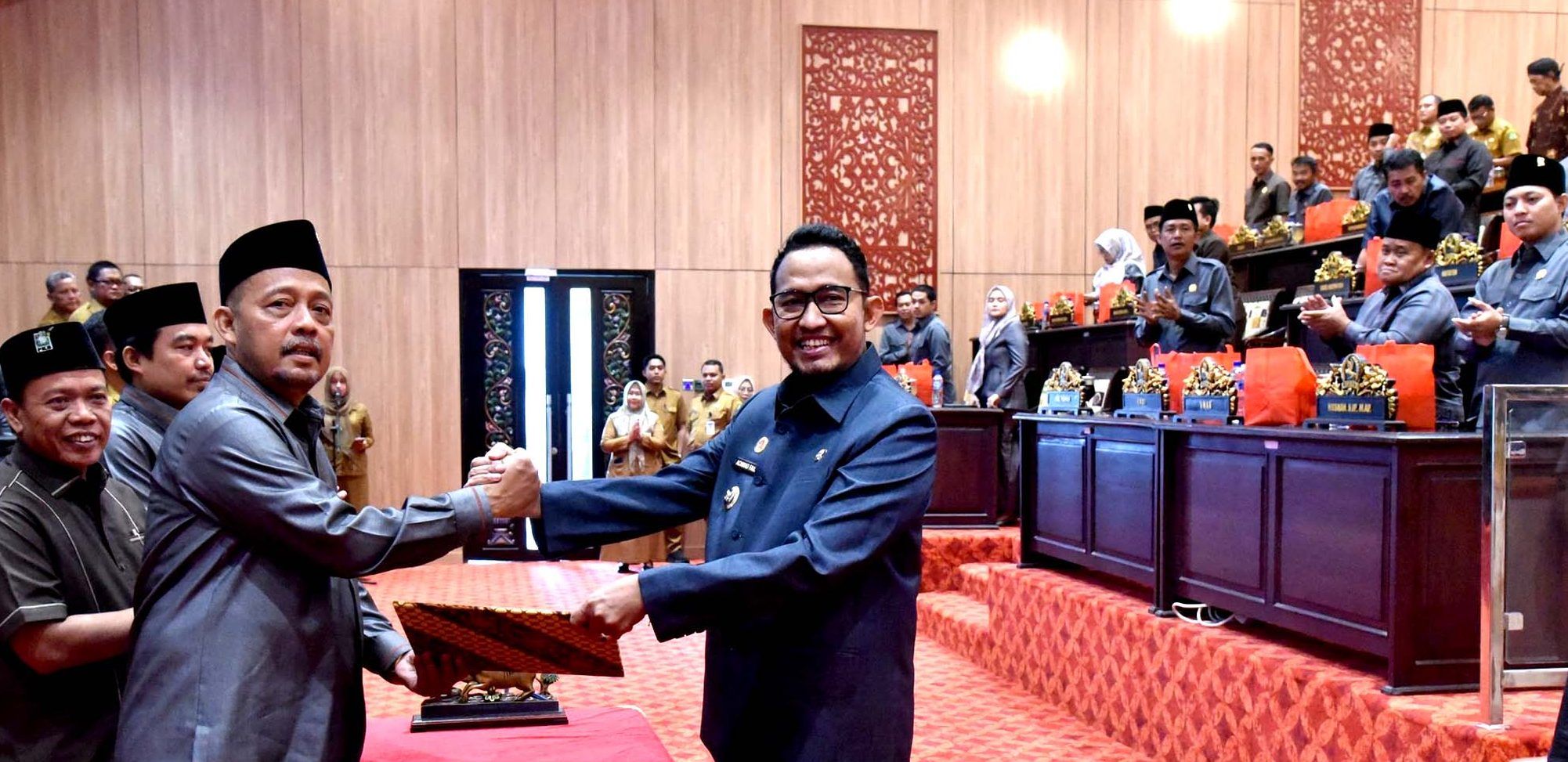 Perang Terbuka di Sumenep: Manuver Politik dan Ketidakberdayaan Hukum Hadapi Kongkalikong Rokok Ilegal