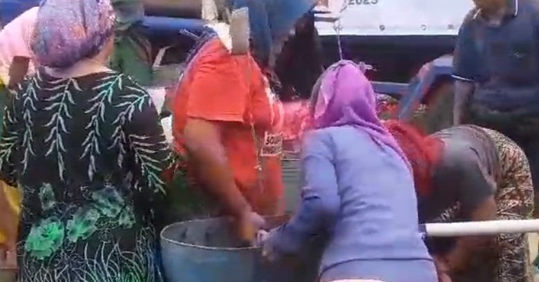 Jeritan di Atas Kekayaan: Krisis Air di Sapeken yang Terlupakan