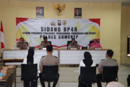 Gedung Polres dan Aula Pernikahan: Sidang BP4R Menguji Keseimbangan Profesionalitas dan Privat Gedung Polres dan Aula Pernikahan: Sidang BP4R Menguji Keseimbangan Profesionalitas dan Privat