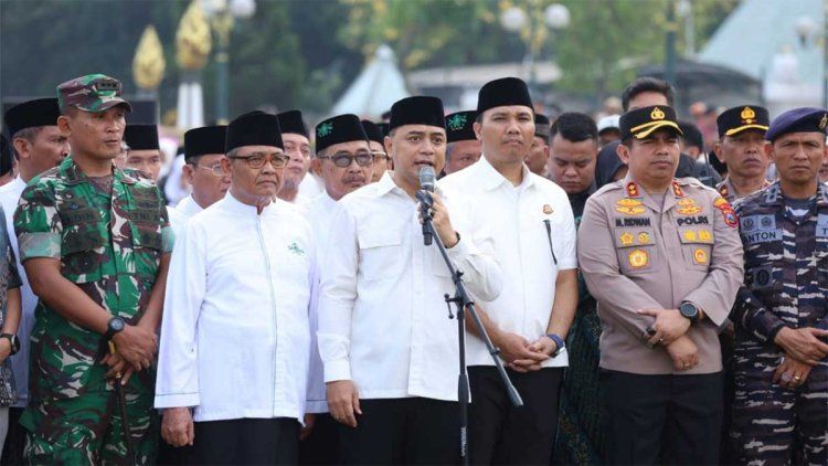 Warga Surabaya Berikrar “Jogo Suroboyo,” Wali Kota Eri Ajak Warga Bangkit dan Jaga Kota Tercinta