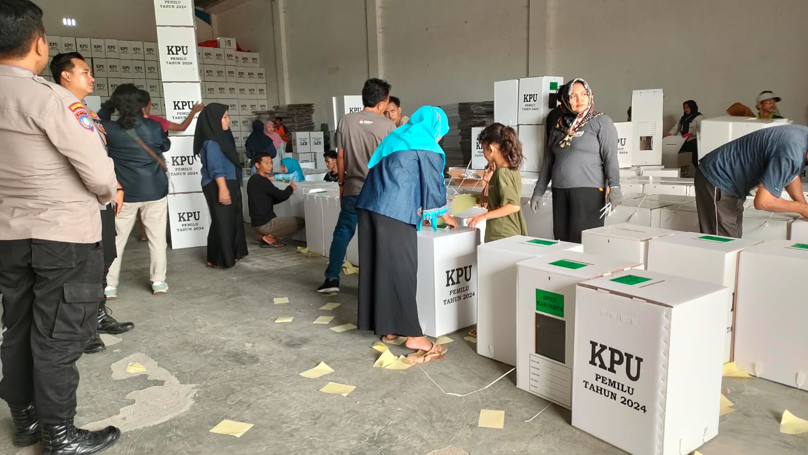 Penyidikan Logistik Pemilu KPU Sumenep: Kejari Geledah Kantor, Aktivis Desak Penahanan Eks Komisioner!