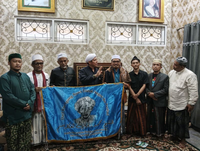 Berkah Haul Ke-9 Kiai Rowi di Pamekasan: Habib Segaf Baharun Ajak Umat Hadir