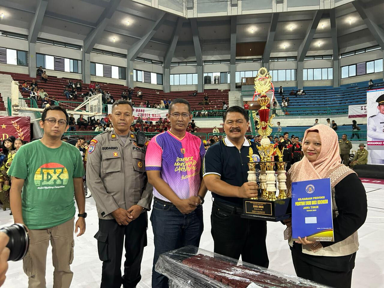 Jember Kunci Status Kota Karnaval Lewat Parade Malam Internasional & Pertarungan Drum Battle Jember Kunci Status Kota Karnaval Lewat Parade Malam Internasional & Pertarungan Drum Battle