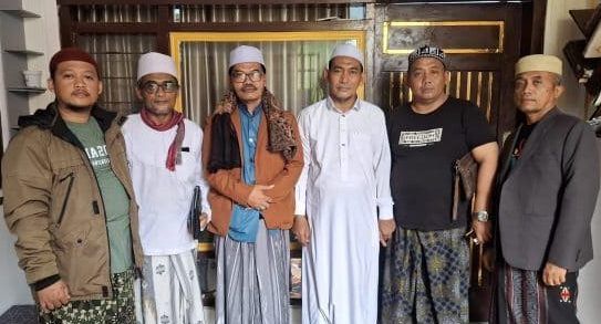JADWAL RESMI HAUL AKBAR: Bani Kiai Muhammad Rowi Sepakat Gelar Peringatan ke-9 di Puncak Darussalam, Meneguhkan Sanad Keilmuan