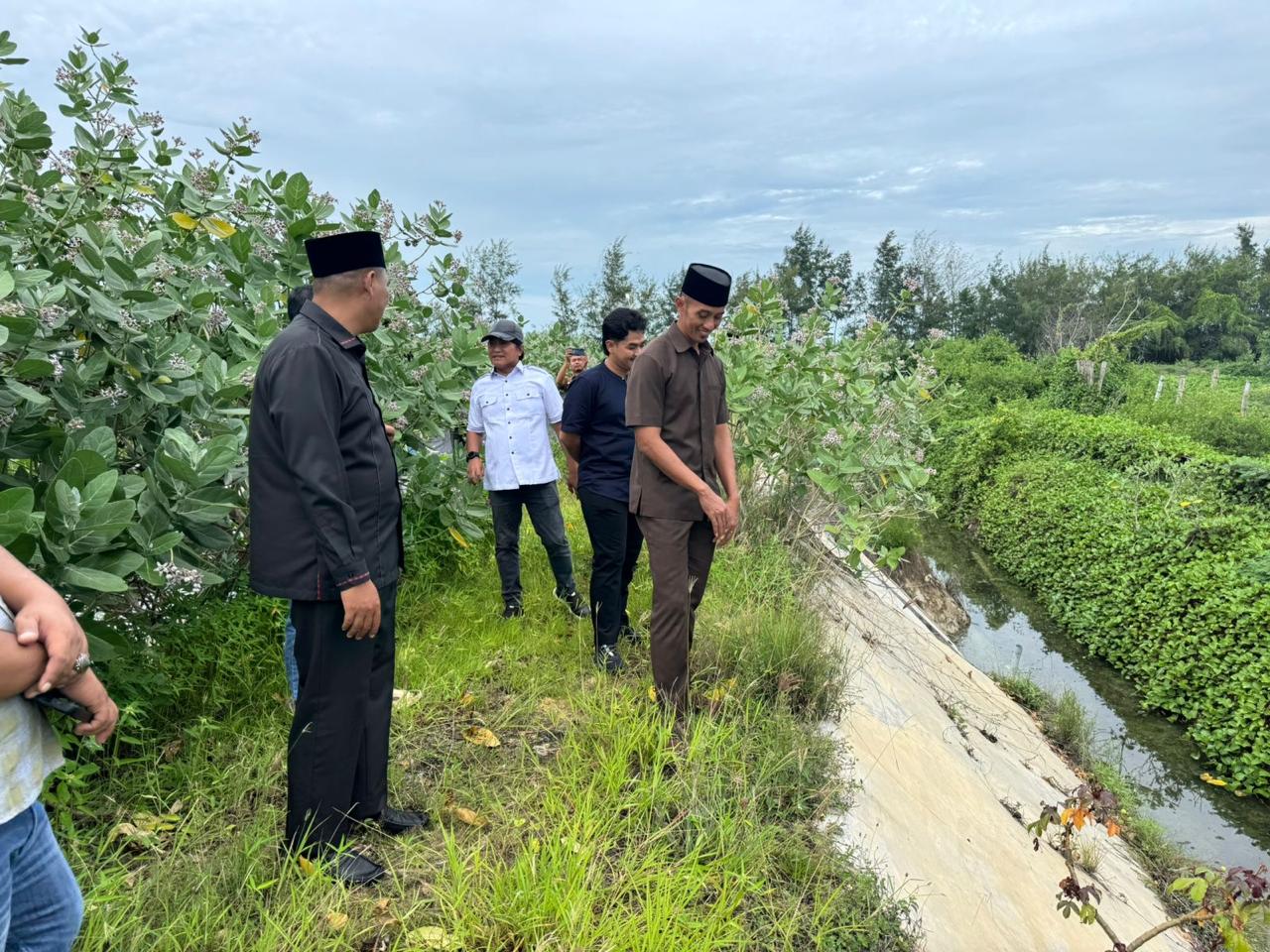 Sorotan Panas Sidak DPRD Sumenep: Limbah Tambak Ilegal dan Berizin Sama-Sama Cemari Laut, Potensi PAD Rp 1,5 Miliar Melayang