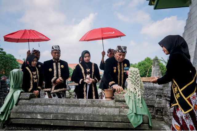 Rato Ebhu: Cahaya Keibuan di Jantung Peradaban Sampang