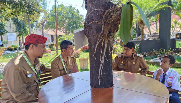 Agus Dwi Saputra, Jenderal Lapangan Visi Pendidikan Bupati Fauzi: Tak Ada Lagi Anak Sumenep Tercecer, Tuntas Lewat Kolaborasi Lintas Sektor!