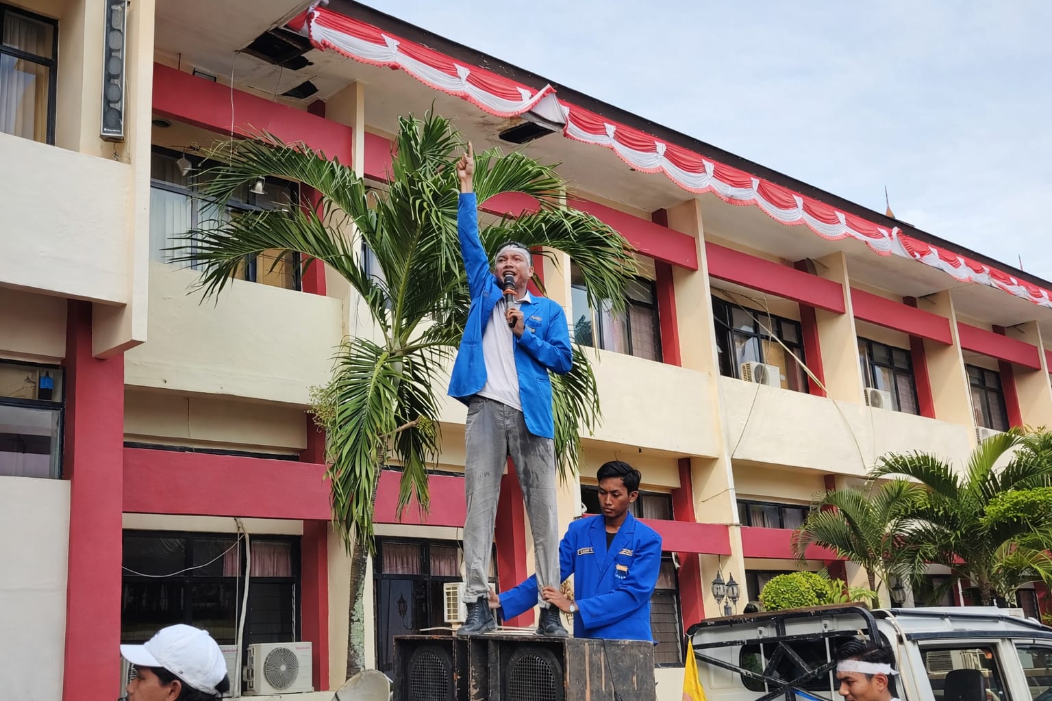 Mangkir dari RDP DPRD Sumenep, Komitmen SKK Migas Dipertanyakan Mahasiswa Mangkir dari RDP DPRD Sumenep, Komitmen SKK Migas Dipertanyakan Mahasiswa