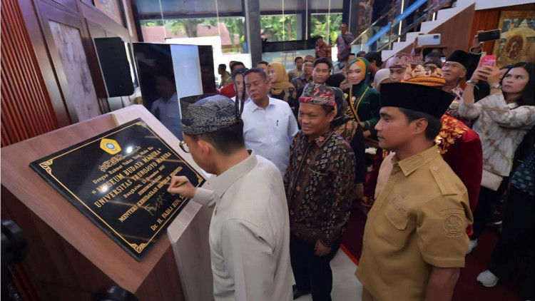 Sinergi Bupati Bangkalan dan Menteri Kebudayaan Sinergi Bupati Bangkalan dan Menteri Kebudayaan