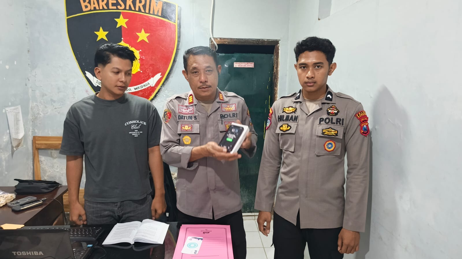 HANYA 3 JAM! Polsek Kangean Sikat Pelaku Curas iPhone, Komitmen Polres Sumenep Berikan ‘Shock Therapy’ bagi Penyamun!