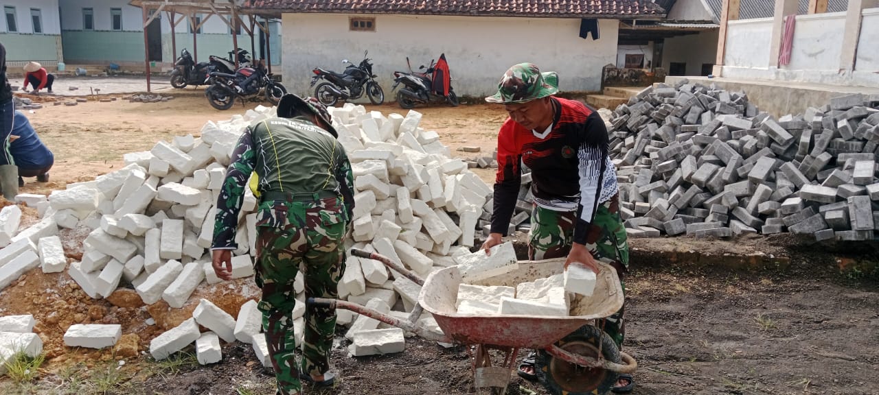 Satgas TMMD Angkut Bata, Rumah Sayyi Segera Terwujud