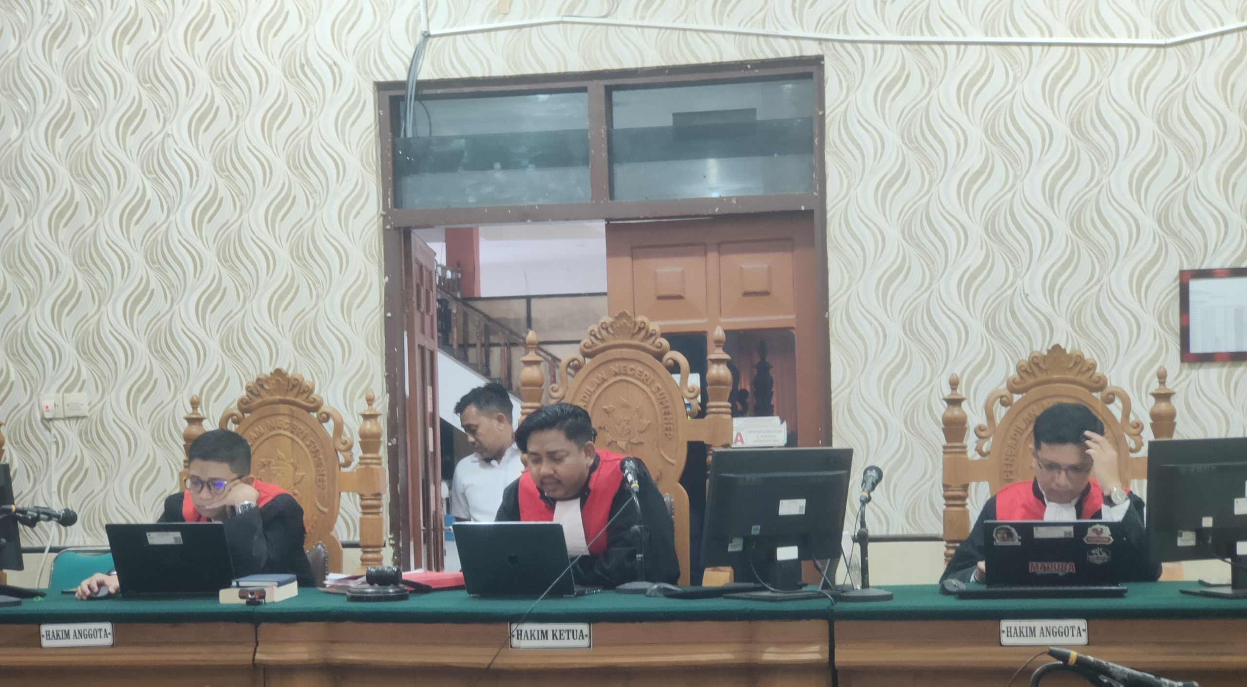 Eksaminasi Publik Kasus ODGJ Sapudi: Melacak Jejak “Kesesatan” Peradilan dan Runtuhnya Narasi Polisi di Meja Hakim