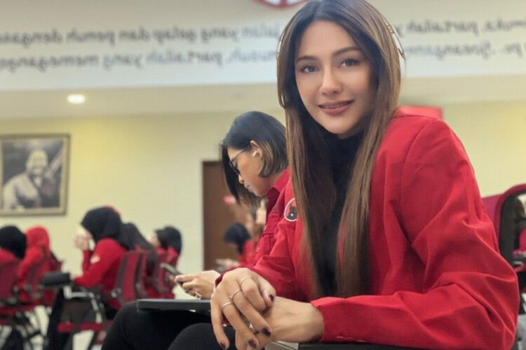Sengkarut Dapodik Jember: Indi Naidha Desak Dispendik Cairkan Sertifikasi Guru PPPK