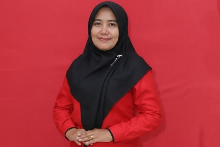 Jejak Literasi Martha Suprihastini: Dari Meja Penulis Menuju Transformasi Digital Desa Penambangan