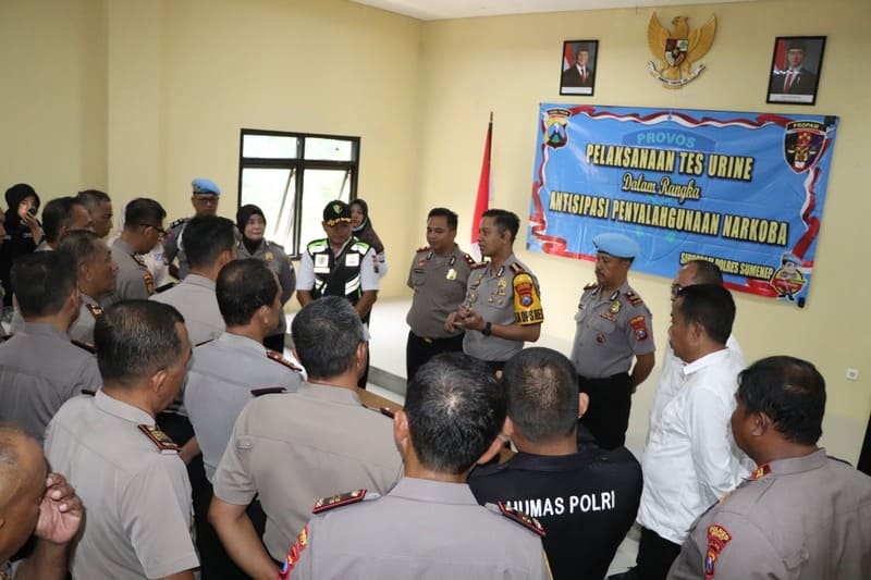 Alarm Narkoba di Sarang Polisi: Saat 26 Kapolsek ‘Dipaksa’ Kencing Mendadak