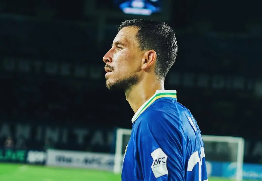 “Profesor” Thom Haye: Pamit dari Persib, Terbuang dari Skuad Herdman?
