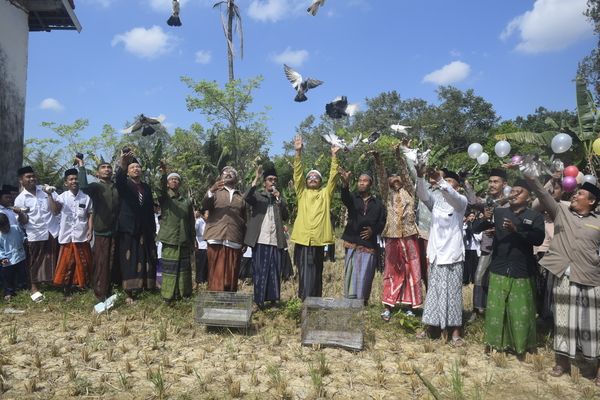 Grand Opening Tasyakkur Imtihan Ditandai Dengan Pelepasan Burung Merpati