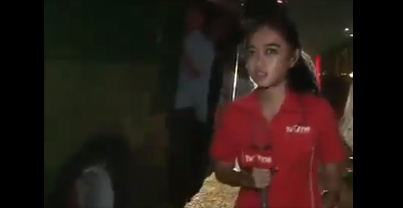 Viral Video Reporter TV Berhenti Live Reeport Gegara Bus Hendak Menabrak Dirinya