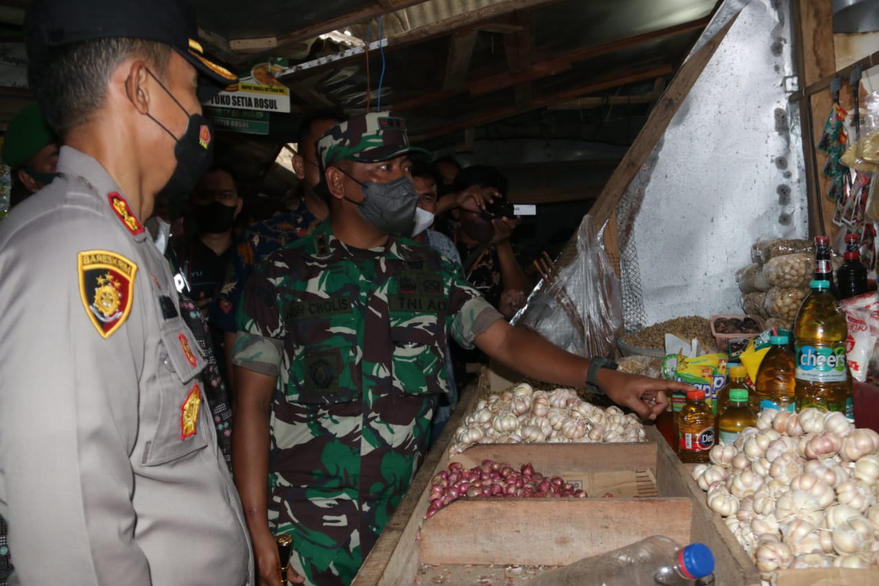 Dandim 0827/Sumenep Bersama Kapolres Sumenep Gelar Monitoring Stabilitas Harga Minyak Goreng
