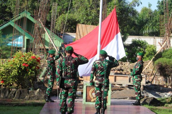 Gelar Upacara Hari Senin, 0827/Sumenep Dilaksanakan Dengan Hikmat Penuh Makna Gelar Upacara Hari Senin, 0827/Sumenep Dilaksanakan Dengan Hikmat Penuh Makna
