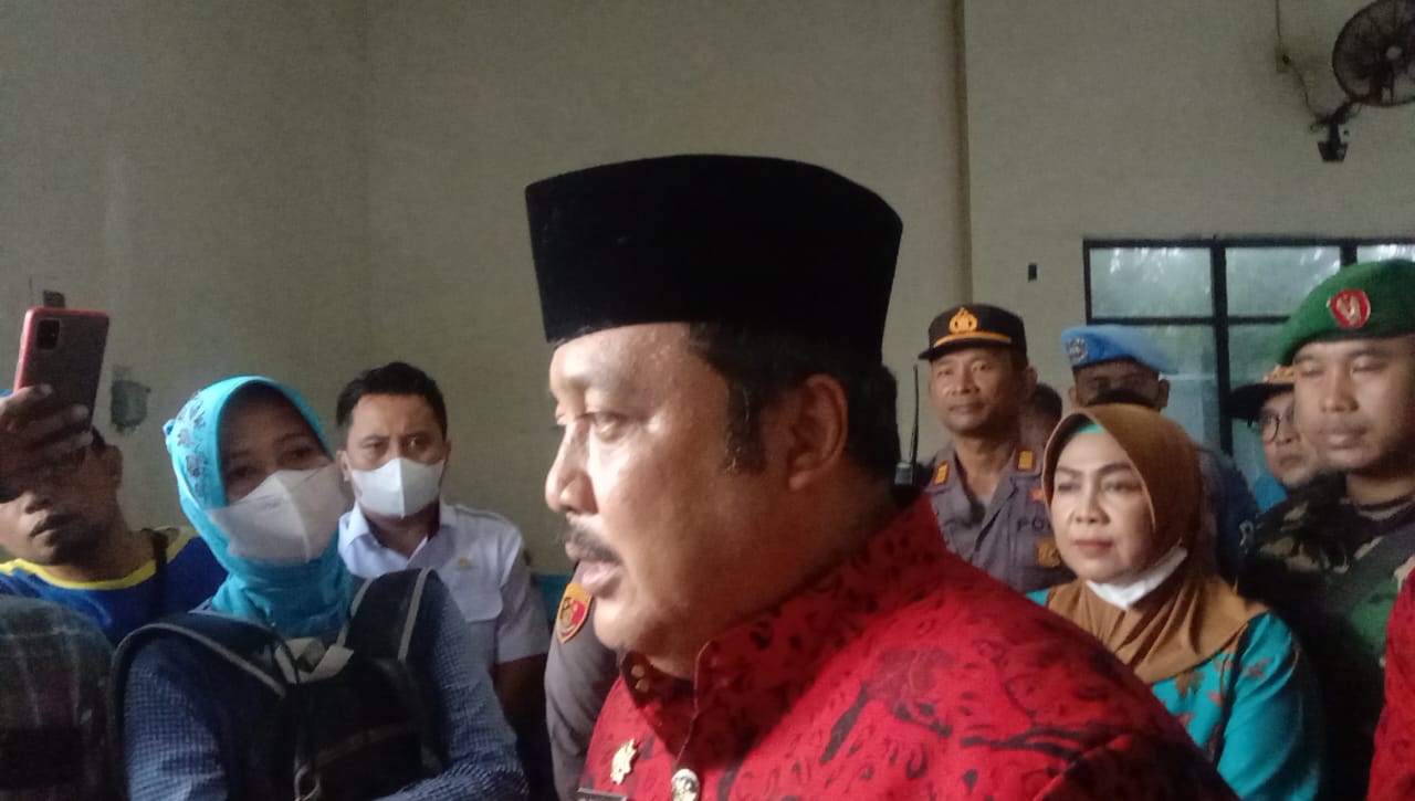 KaDinsos P3A Sumenep Jamin Kebutuhan Mamin Calon Penumpang Yang Tertahan di Pelindo III Kalianget