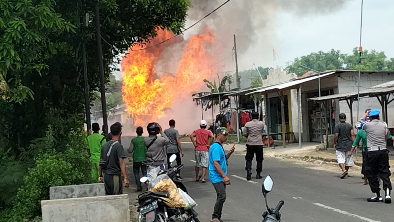Kebakaran Truk LPG di Sumenep Alami Kerugian Rp 600 Juta