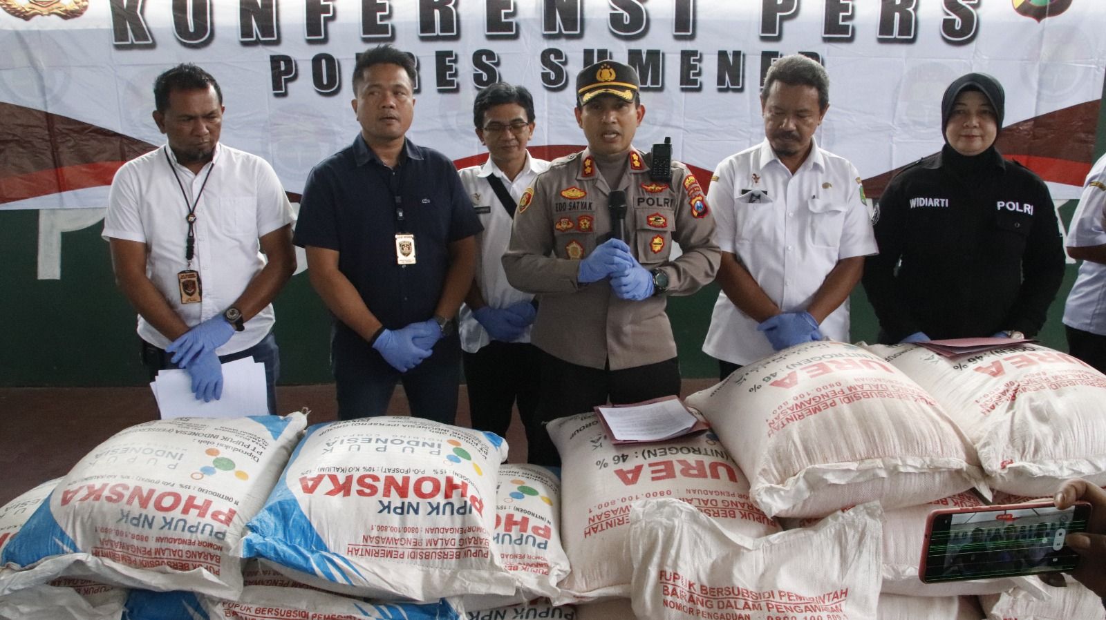 Polres Sumenep Gagalkan Penyelundupan Dua Truk Pupuk Bersubsidi