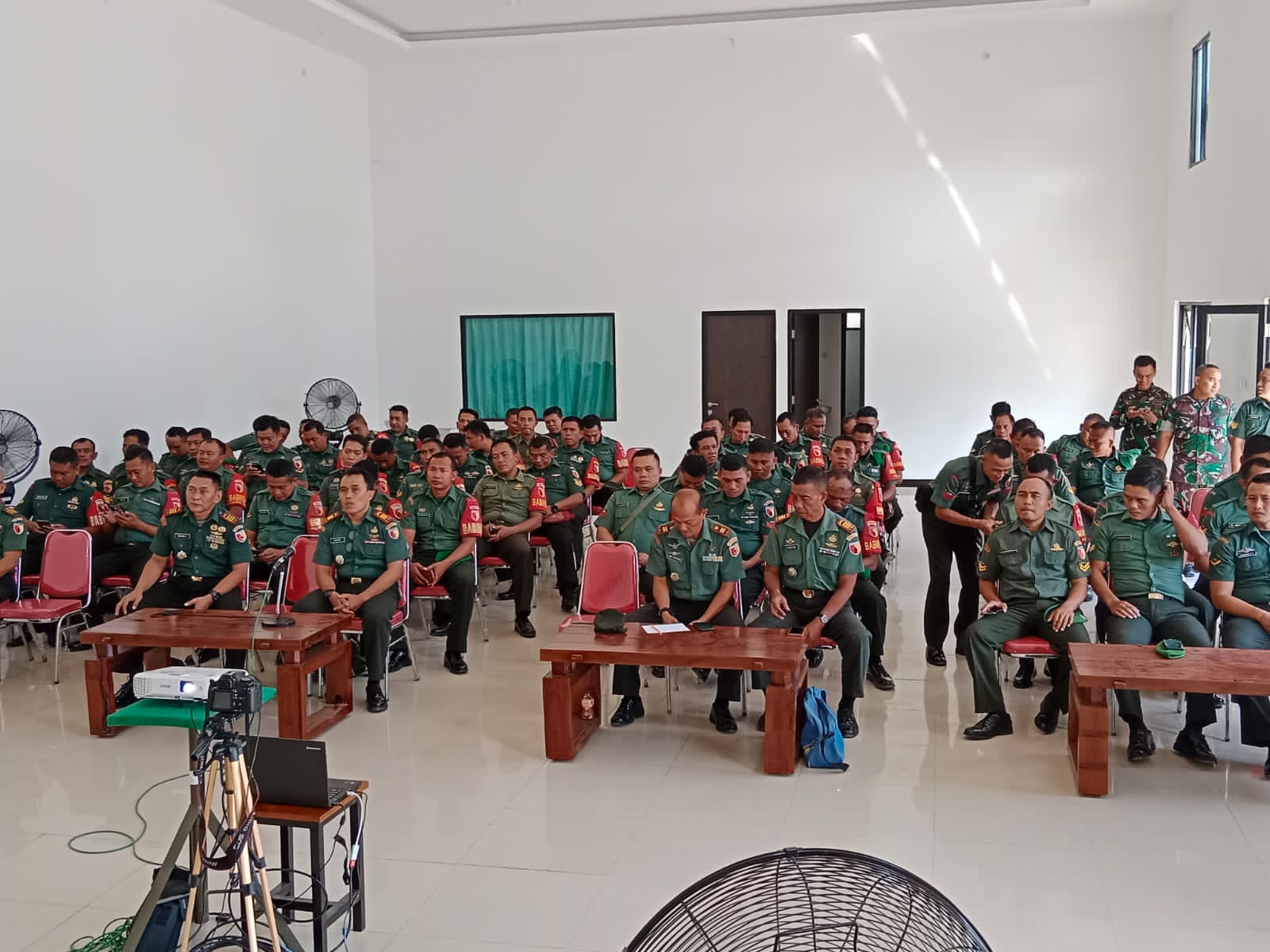 Jajaran Danramil dan Babinsa Ikuti Literasi Digital Lanjut Sektor Pemerintahan Jajaran Danramil dan Babinsa Ikuti Literasi Digital Lanjut Sektor Pemerintahan