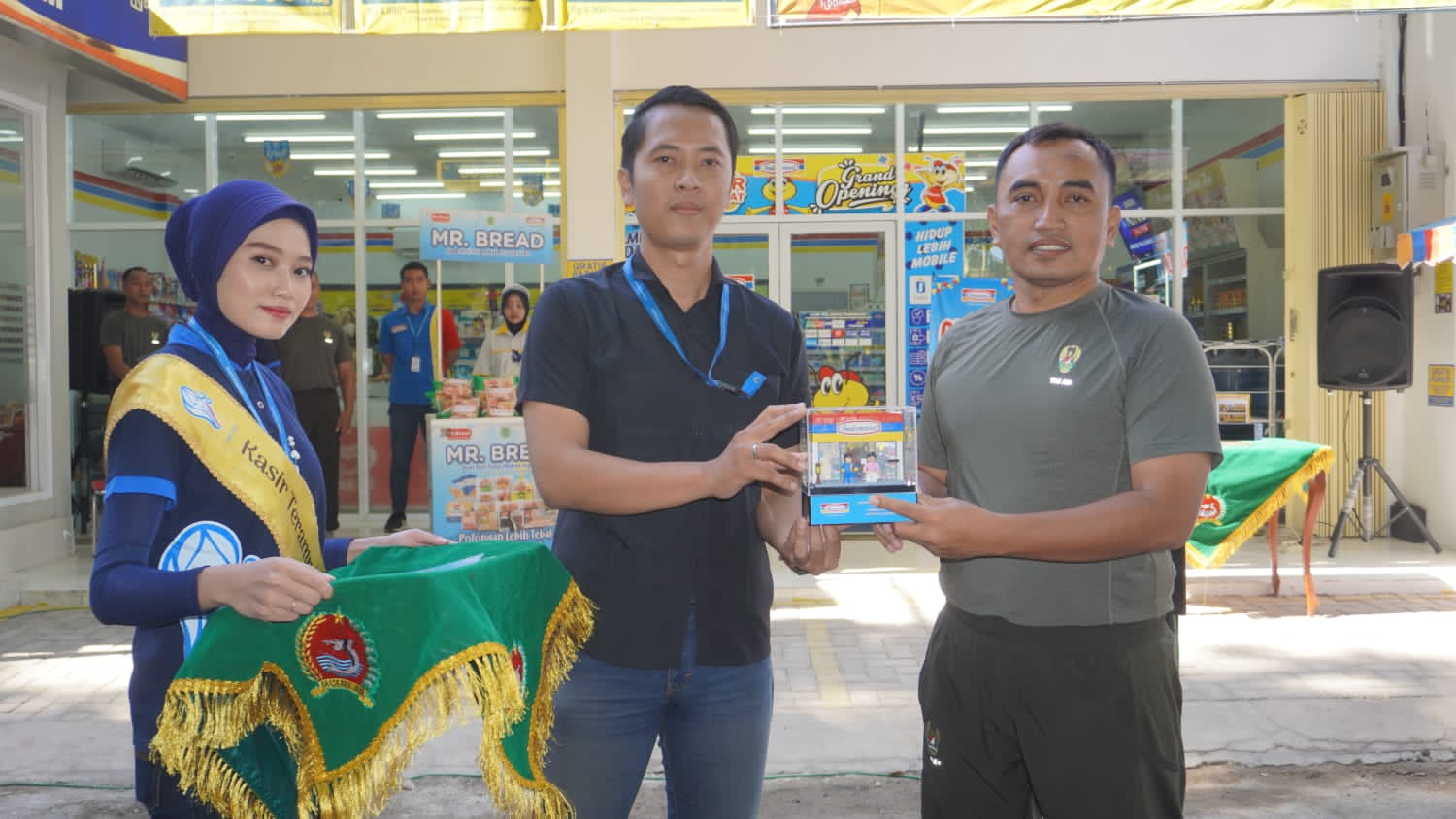 Grand Opening Indomaret Primkop 27 Kodim 0827/Sumenep, Sejahterakan Anggota