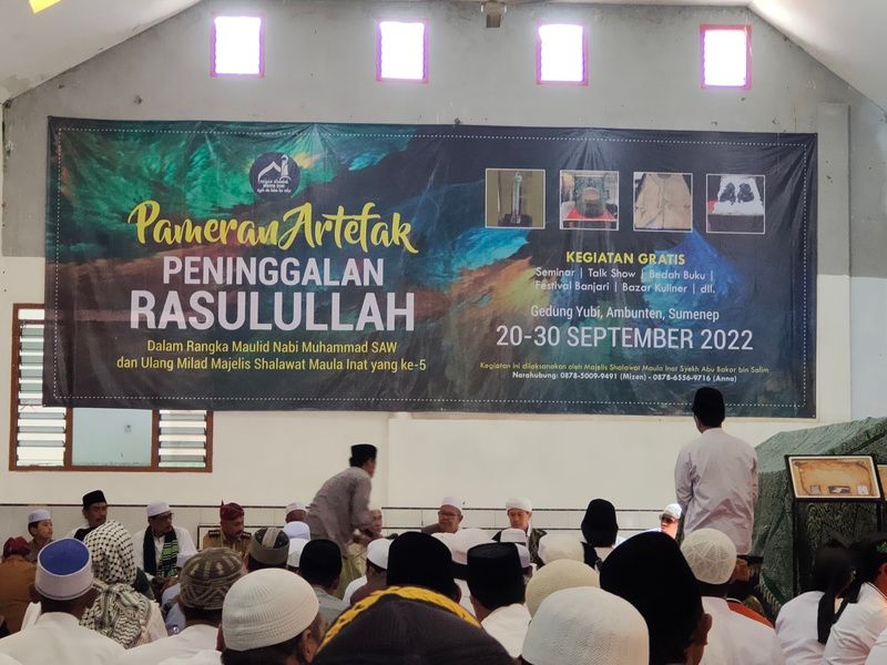 Bupati Fauzi Apresiasi Pameran Artefak Peninggalan Rasulullah di Ambunten Sumenep