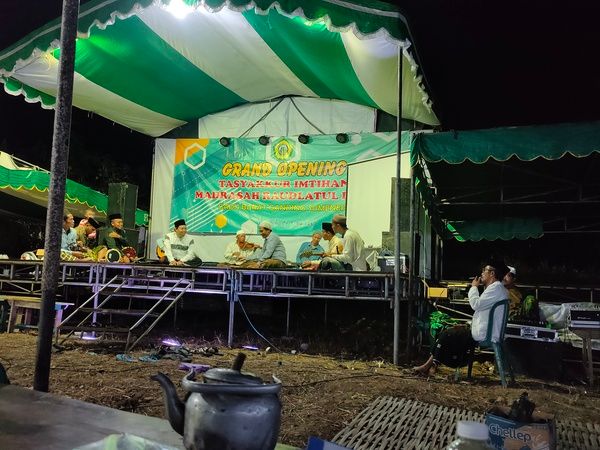 Gemuruh  El- Musafirin , Pawai Obor Santri Hingga Puisi Surat Wasiat