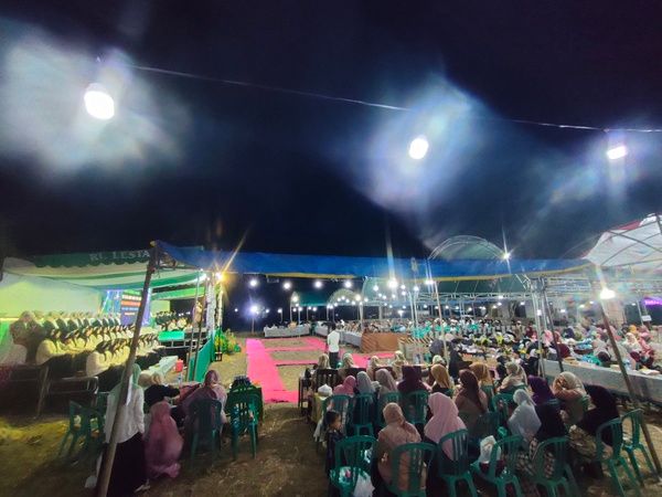 Panggung Wisuda Santri Raudlatul Iman Dibanjiri Pengunjung
