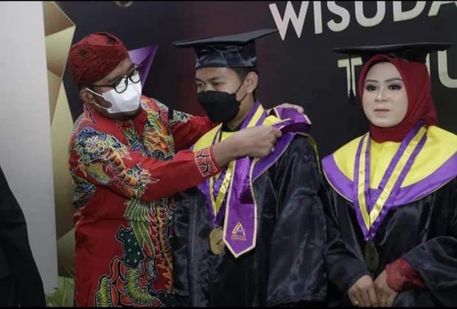 30 Pemuda Di Wisuda, Bupati Fauzi: Sengaja Disiapkan Sebelum Investasi Perhotelan Masuk Sumenep