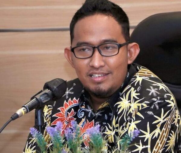 Bupati Fauzi Beri Tali Asih Untuk Keluarga Bocah Yang Meninggal Di Pulau Masalembu