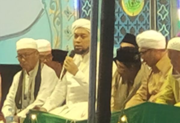 Malam Ini, KH.R. Azaim Ibrahimy Ceramah di Acara Puncak TIMARI 2023 Malam Ini, KH.R. Azaim Ibrahimy Ceramah di Acara Puncak TIMARI 2023