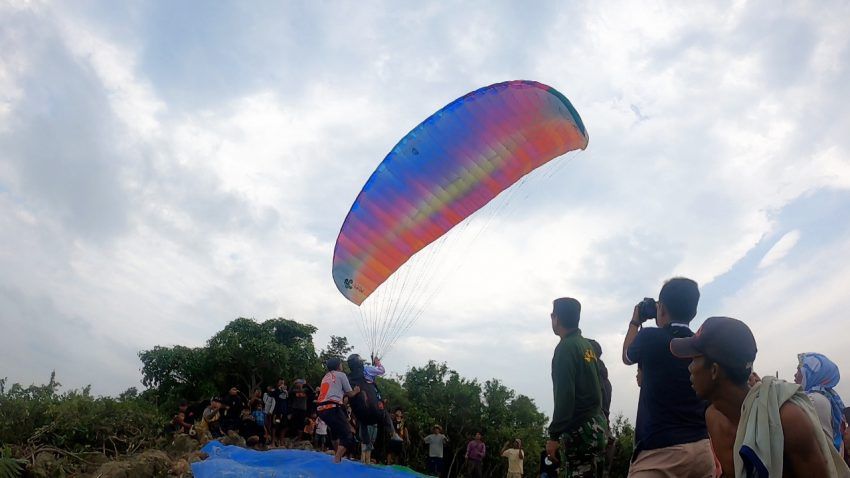 Hari Terakhir ‘Festival Paralayang’ Bupati Sumenep Cup 2022