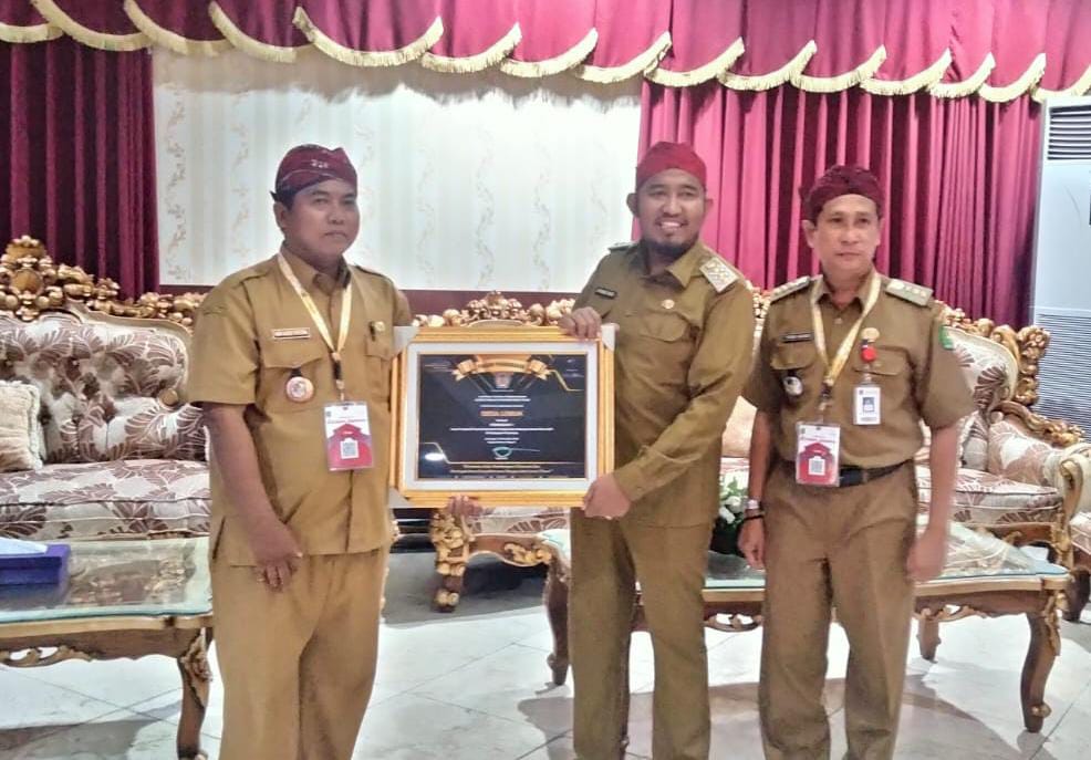 Bupati Fauzi Berhasil Hantarkan Pemdes Lobuk Raih Prospektif Good Governance Jatim