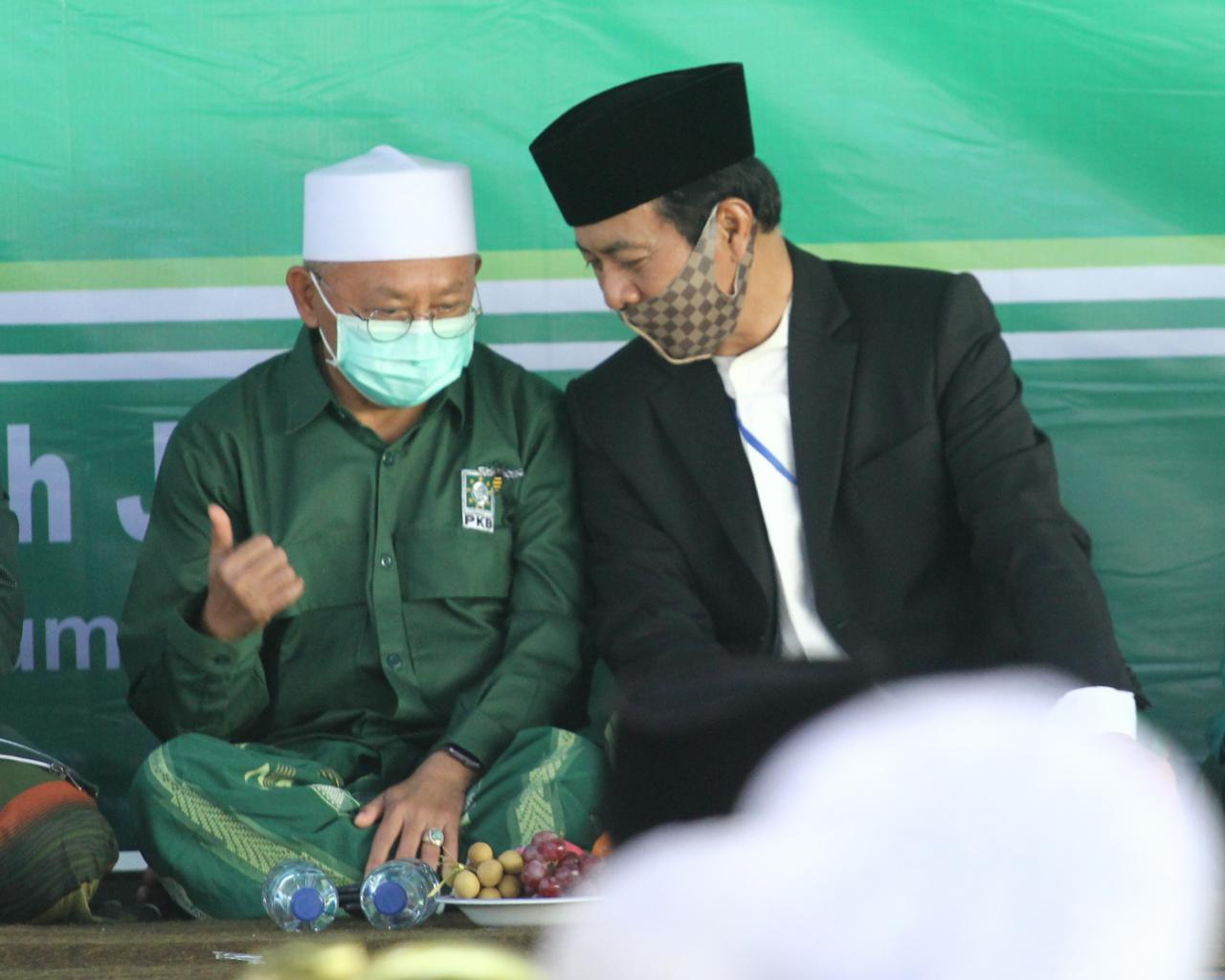 Jempol Bupati Sumenep Jadi sorotan Warganet