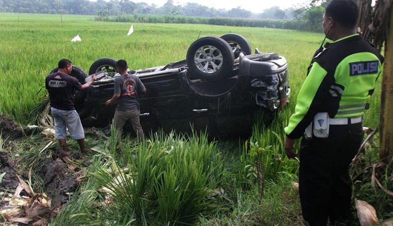 Mobil Dinas Pemkab Terguling, 1 ASN Terluka