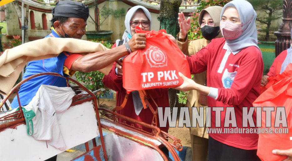 Istri Bupati Sumenep Nia Kurnia Beri Bansos Abang Becak