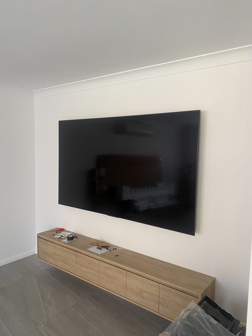 TV wall mounted by Mountify — install 32