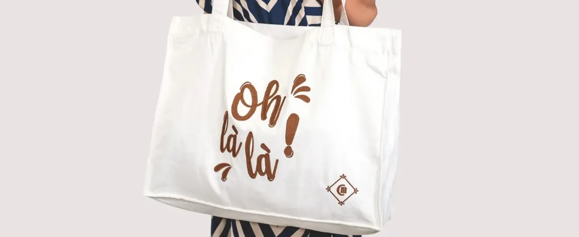 Sac cabas blanc personnalisé en broderie