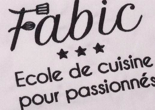 Logo broderie rendu final zoom